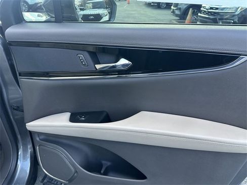 Certified 2022 Lincoln Nautilus Reserve image 36