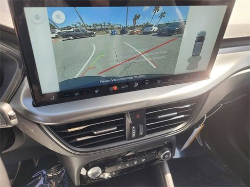 New 2025 Ford Escape SE image 10