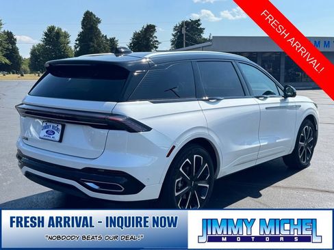 Used 2024 Lincoln Nautilus Reserve w/ Equipment Group 202A AWD/4WD image 23