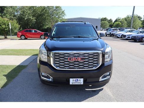 Used 2018 GMC Yukon XL Denali w/ Denali Ultimate Package AWD/4WD image 7