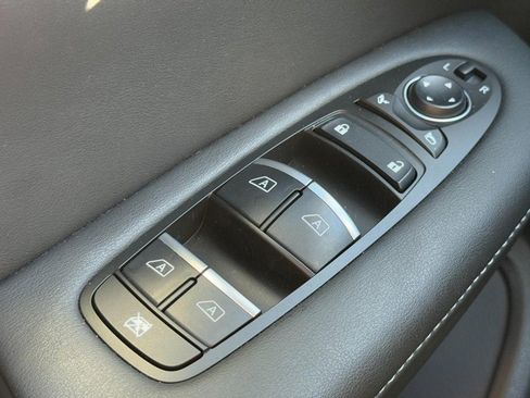 Used 2025 INFINITI QX50 Luxe image 25