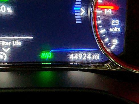 Used 2023 GMC Acadia AT4 w/ Technology Package image 16