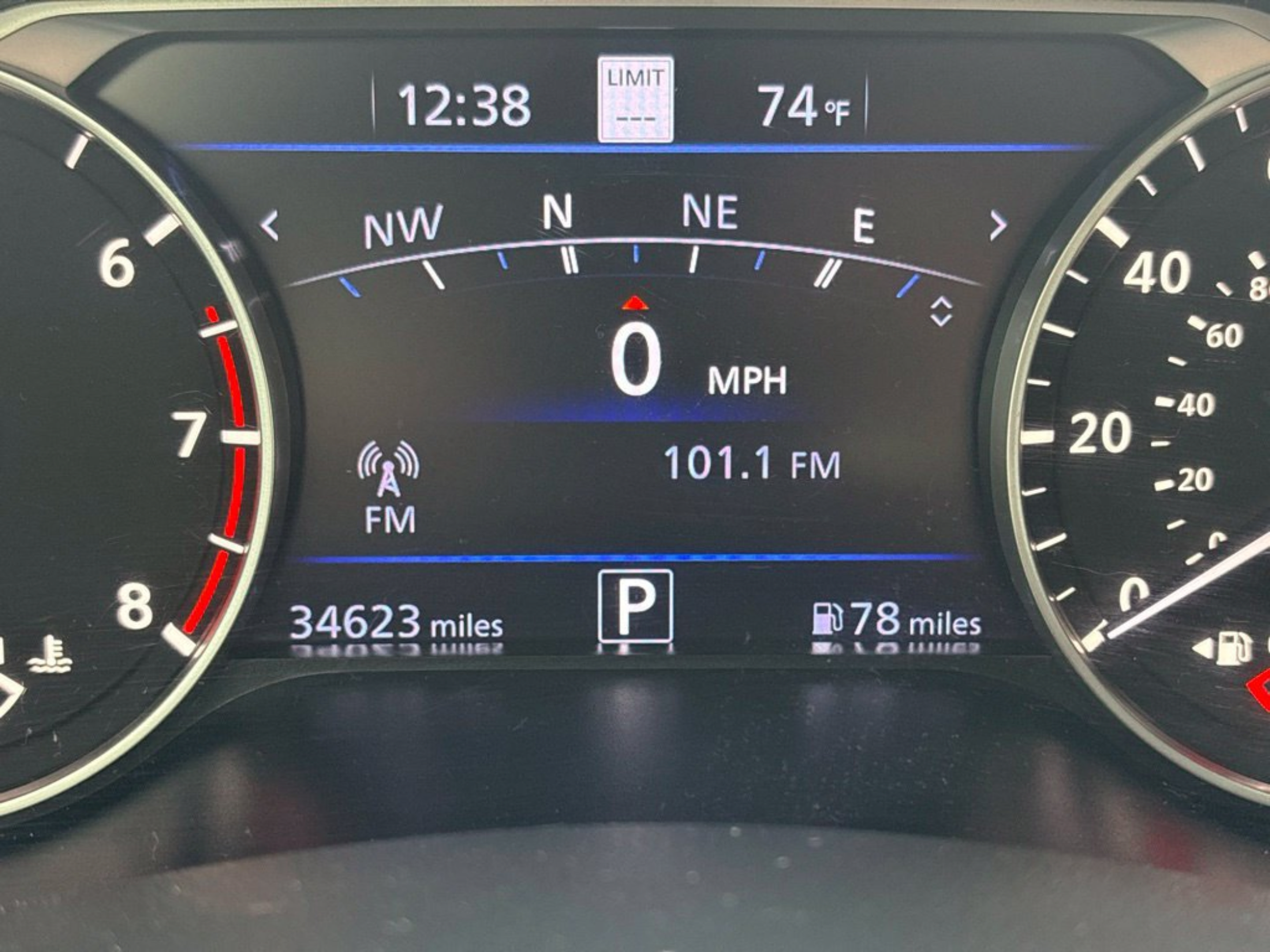 Used 2024 Nissan Altima 2.5 SV w/ SV Premium Package FWD image 10