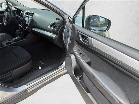 Used 2019 Subaru Outback 2.5i Premium w/ Protection Package #1 AWD/4WD image 23