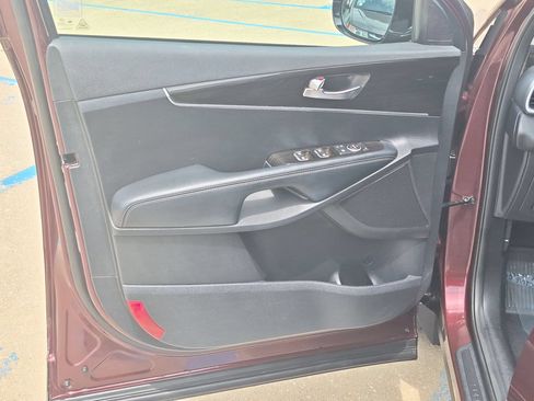 Used 2019 Kia Sorento FWD image 12
