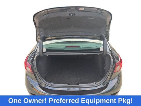 Used 2016 MAZDA MAZDA3 i Sport w/ Preferred Equipment Package FWD image 18
