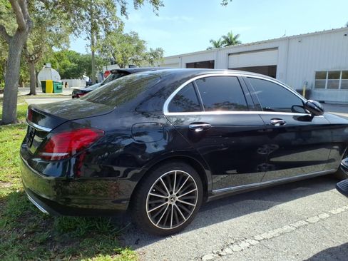 Used 2021 Mercedes-Benz C 300 Sedan w/ Premium Package image 11