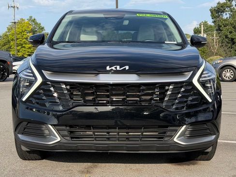 Certified 2025 Kia Sportage EX FWD image 2