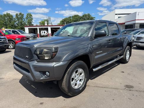 Used 2013 Toyota Tacoma 4x4 Double Cab w/ TRD Off-Road Pkg image 1