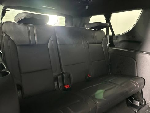Used 2024 Chevrolet Suburban RST w/ Luxury Package AWD/4WD image 31