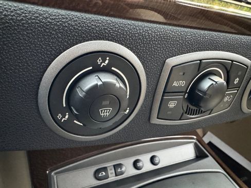 Used 2003 BMW Z4 2.5i image 36