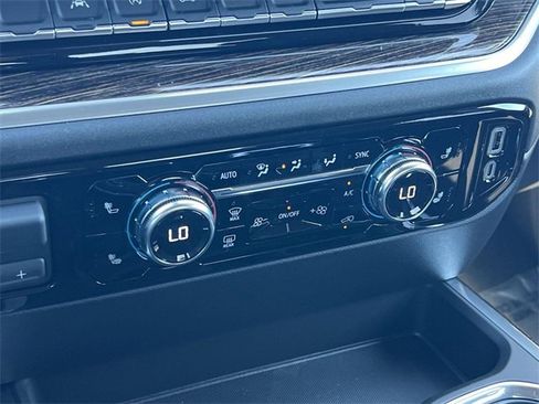 New 2026 GMC Sierra 1500 Elevation w/ LPO, Elevation Black Package image 21