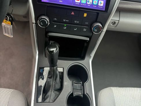 Used 2017 Toyota Camry XLE image 27