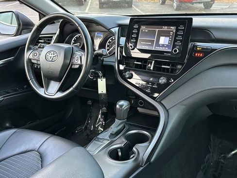Used 2023 Toyota Camry SE image 30