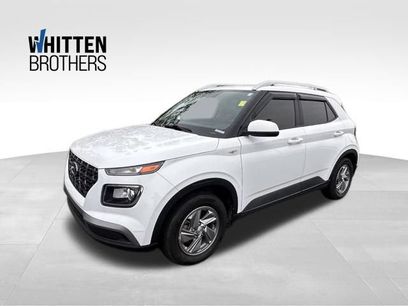 Used 2024 Hyundai Venue SEL