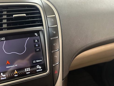 Used 2019 Lincoln Nautilus Reserve image 28