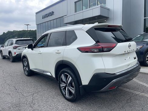 Used 2023 Nissan Rogue SL w/ SL Premium Package image 21