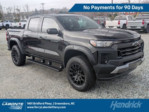 New 2026 Chevrolet Colorado Trail Boss AWD/4WD image 1