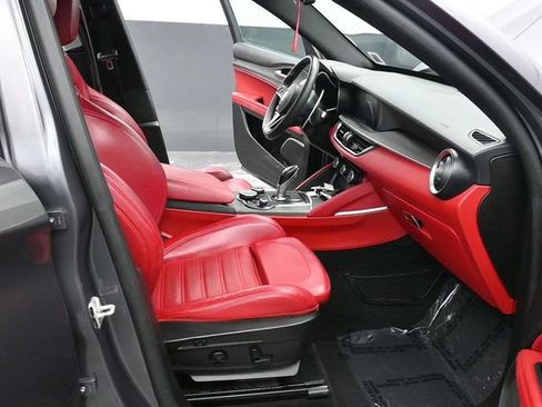 Used 2018 Alfa Romeo Stelvio Ti Sport image 29