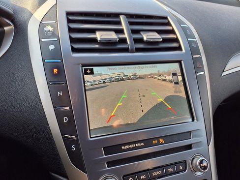 Used 2017 Lincoln MKZ Reserve FWD image 13