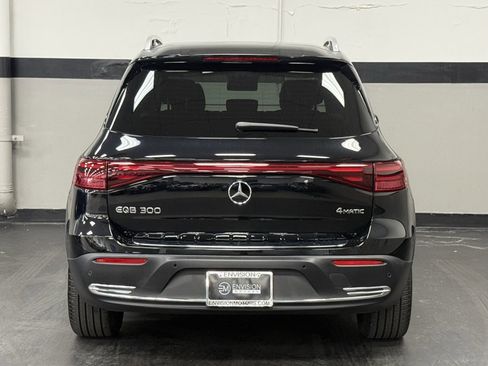 Used 2024 Mercedes-Benz EQB 300 4MATIC image 10