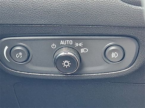 Used 2023 Buick Encore GX Select image 34