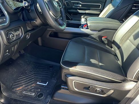 Used 2024 RAM 1500 Laramie image 16