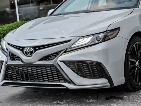 Used 2023 Toyota Camry XSE FWD image 8