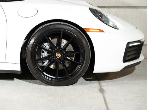 Certified 2024 Porsche 911 Carrera RWD image 11