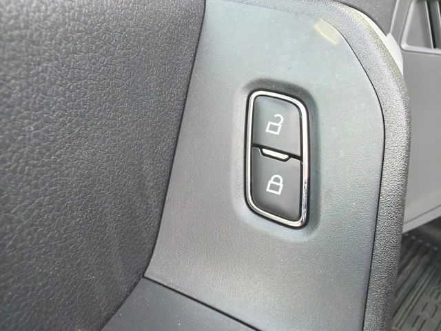 Used 2024 Ford F550 4x4 Crew Cab Super Duty image 19