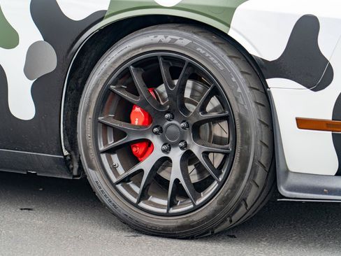 Used 2014 Dodge Challenger SRT8 Core w/ Satin Vapor Edition RWD image 8