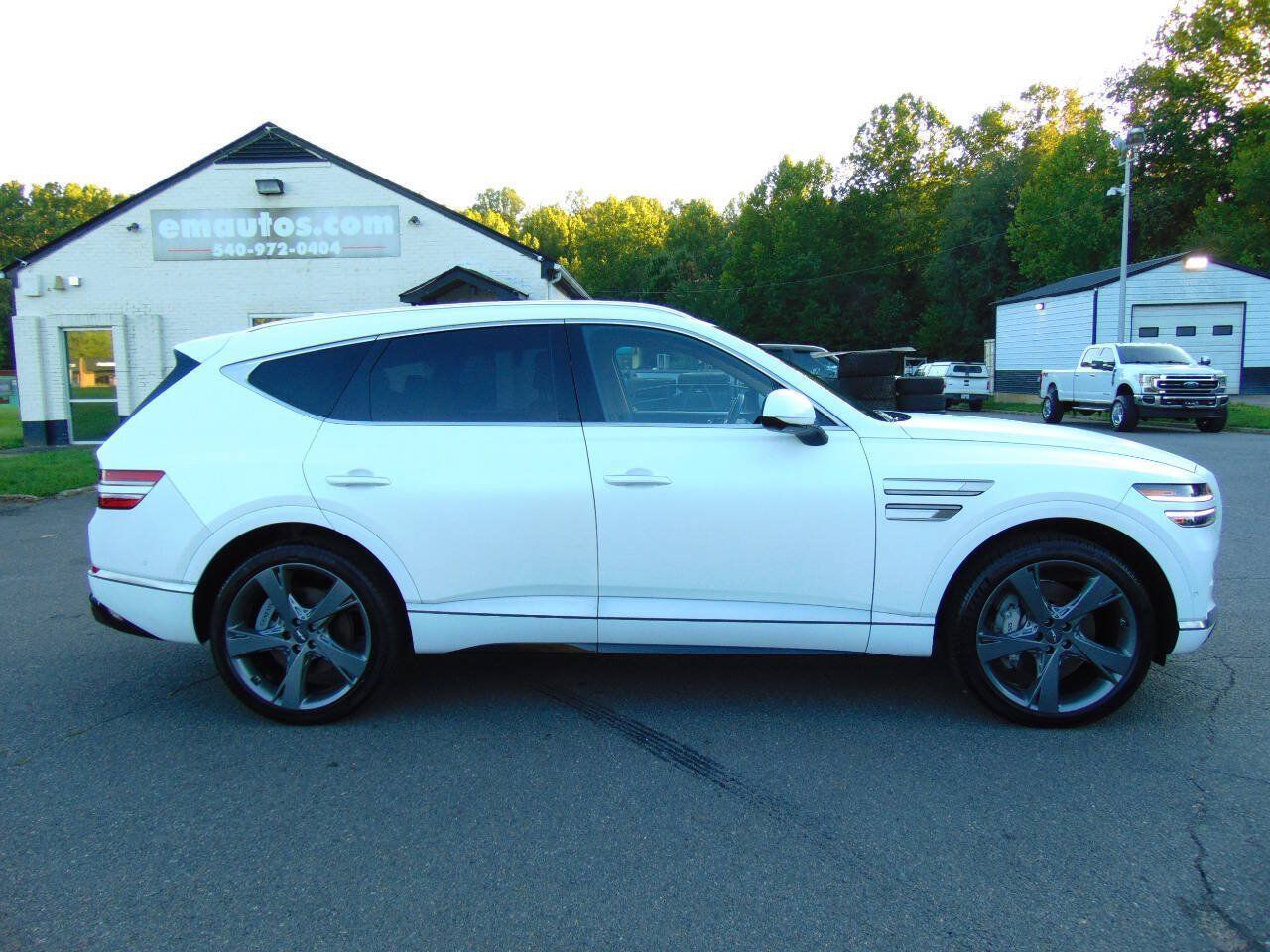 Used 2024 Genesis GV80 3.5T w/ Prestige Matte Package AWD/4WD image 2