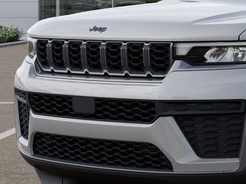 New 2026 Jeep Grand Cherokee 4WD image 39