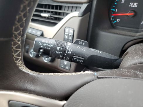 Used 2019 GMC Yukon XL Denali w/ Denali Ultimate Package image 16