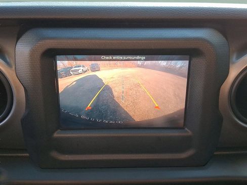 Certified 2023 Jeep Wrangler Willys image 22