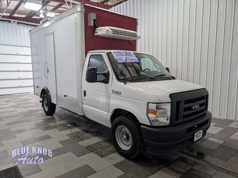 Used 2023 Ford E-350 and Econoline 350 Super Duty w/ Power Windows & Locks Group RWD image 5