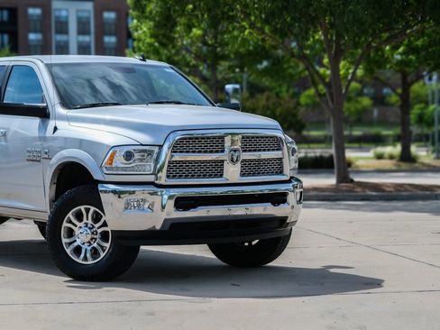 Used 2017 RAM 2500 Laramie image 3