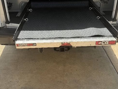 Used 2015 Chevrolet Express 2500 RWD image 37