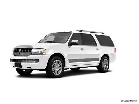 Used 2013 Lincoln Navigator L 4WD w/ HD Trailer Tow Pkg image 1