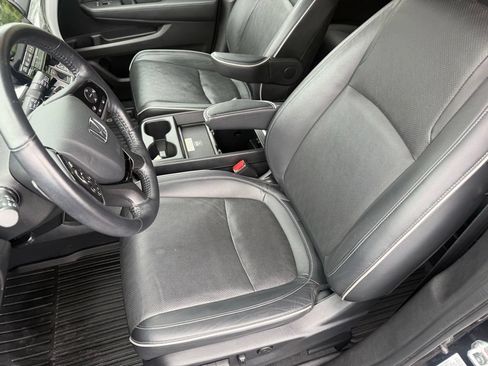 Used 2024 Honda Odyssey Elite image 16