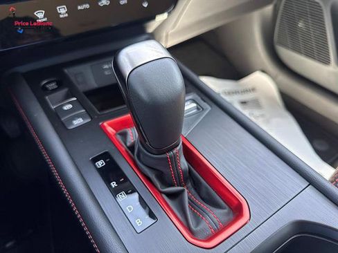 Certified 2025 Nissan Kicks SR FWD image 25