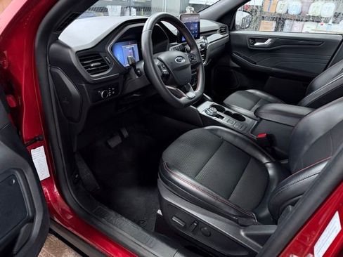 Used 2025 Ford Escape ST-Line AWD/4WD image 17