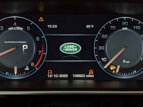 Used 2015 Land Rover Range Rover Long Wheelbase Supercharged AWD/4WD image 17