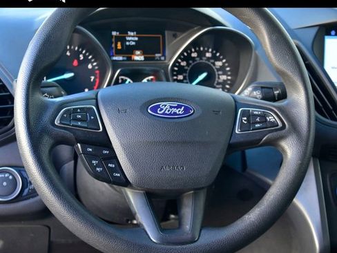 Used 2019 Ford Escape SE image 15