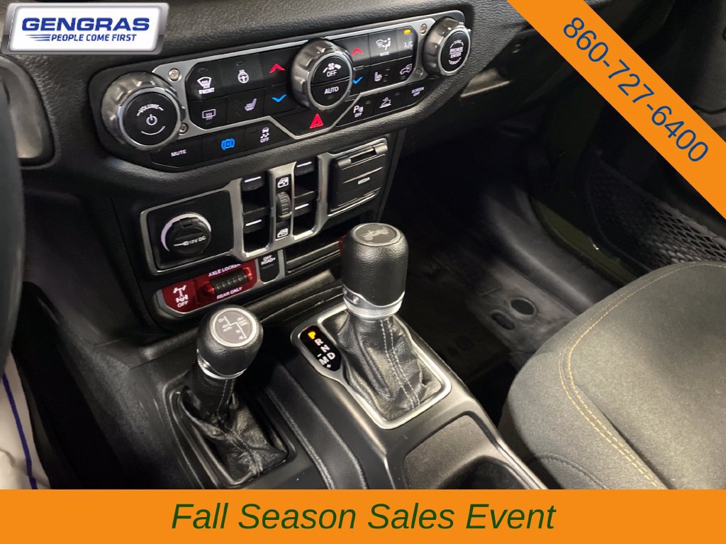 Used 2024 Jeep Wrangler Unlimited AWD/4WD image 16