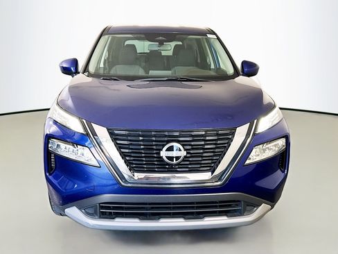 Used 2023 Nissan Rogue SV FWD image 2