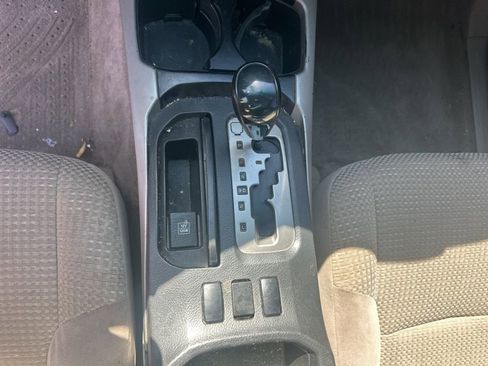 Used 2004 Toyota 4Runner Limited image 17