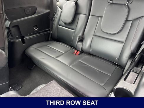 Used 2025 Ford Explorer ST w/ Sun And Sound Package AWD/4WD image 18