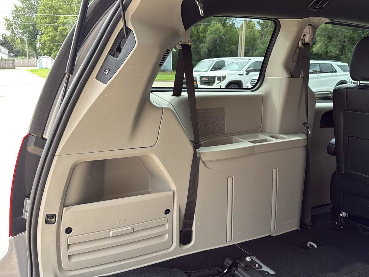Used 2019 Dodge Grand Caravan SXT FWD image 21