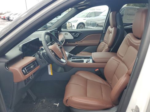 New 2026 Lincoln Aviator Reserve AWD/4WD image 11